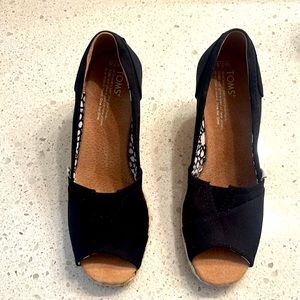 Black Toms Wedges! 🖤✨